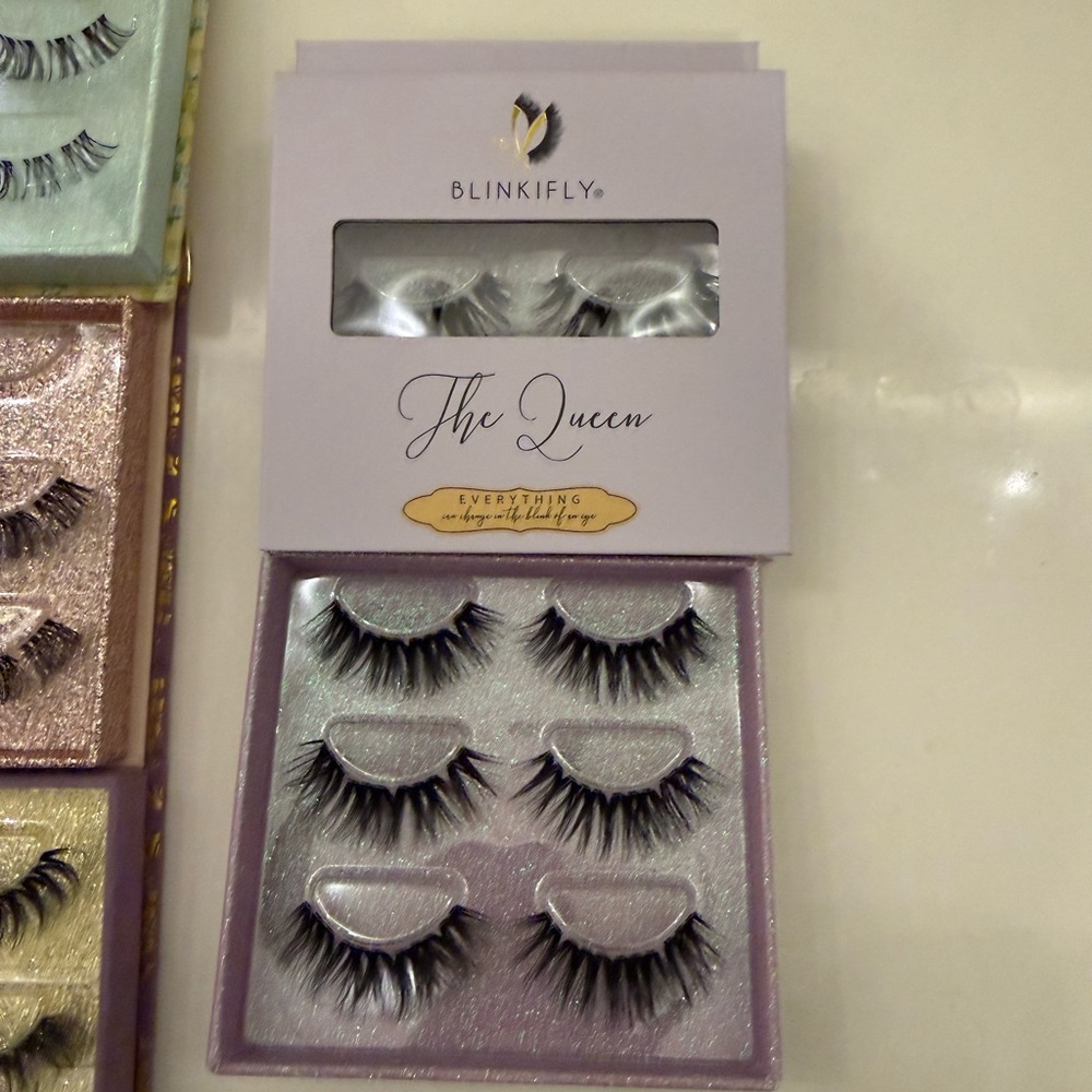 Blinkify Eyelash Extensions
